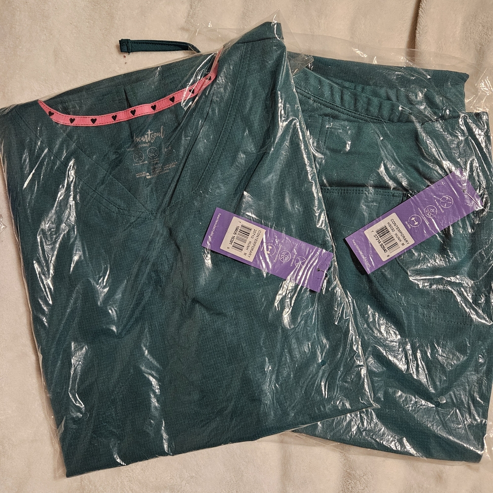 HeartSoul Hunter Green Scrub Set with Pink Accents